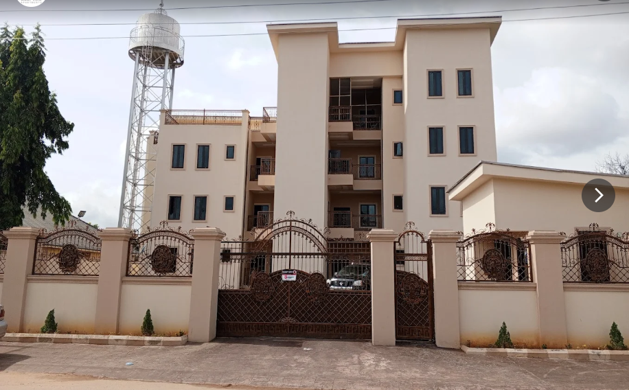 MoatView Apartment