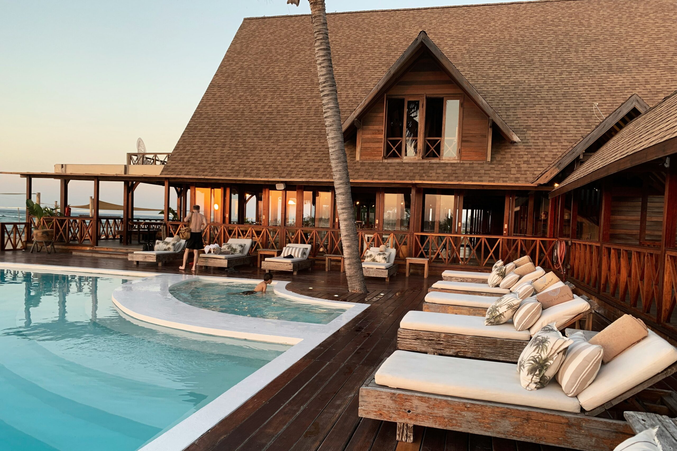 how to book an hotel in benin city