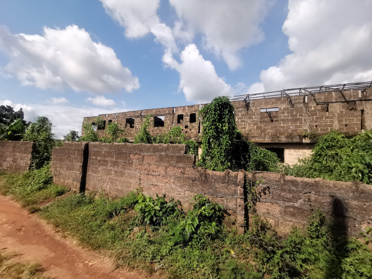 Property-for-sale-in-Ekosodin2